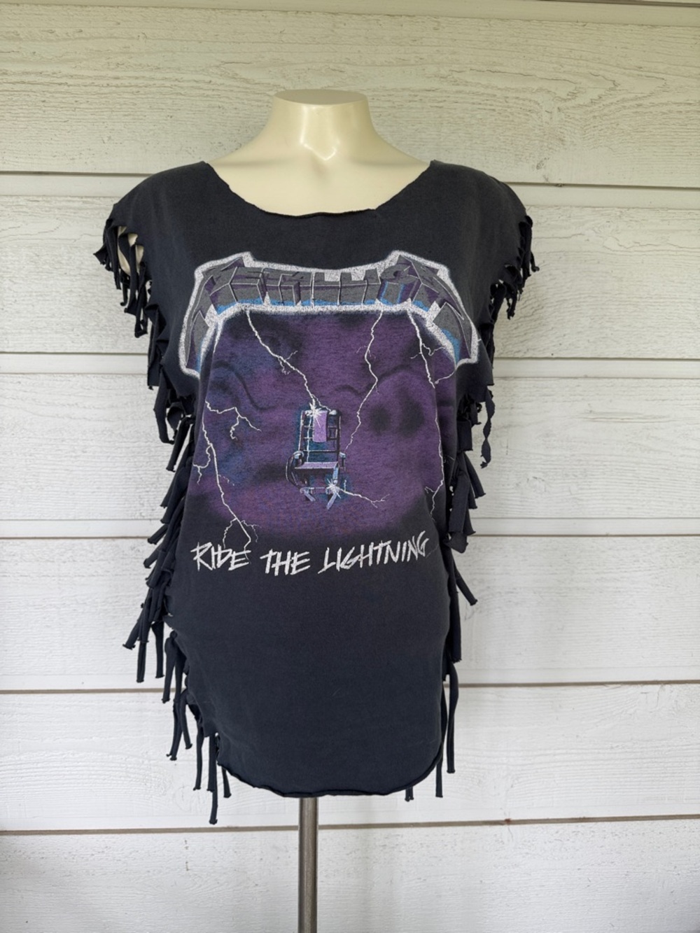 Vintage original Metallica 'Ride the Lightning' Black Graphic Fringe Women's Top